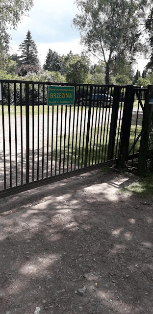 BRAMA WJAZDOWA OGRODU
